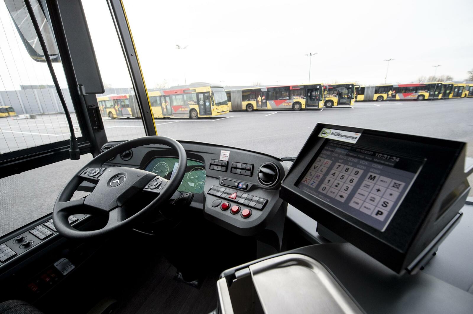 Bei Evobus kommt es aufgrund eines Defekts an der Lenkanlage zu einer Rückrufaktion: Betroffen von der Maßnahme sind weltweit 1.400 Busse, davon 790 in Deutschland.