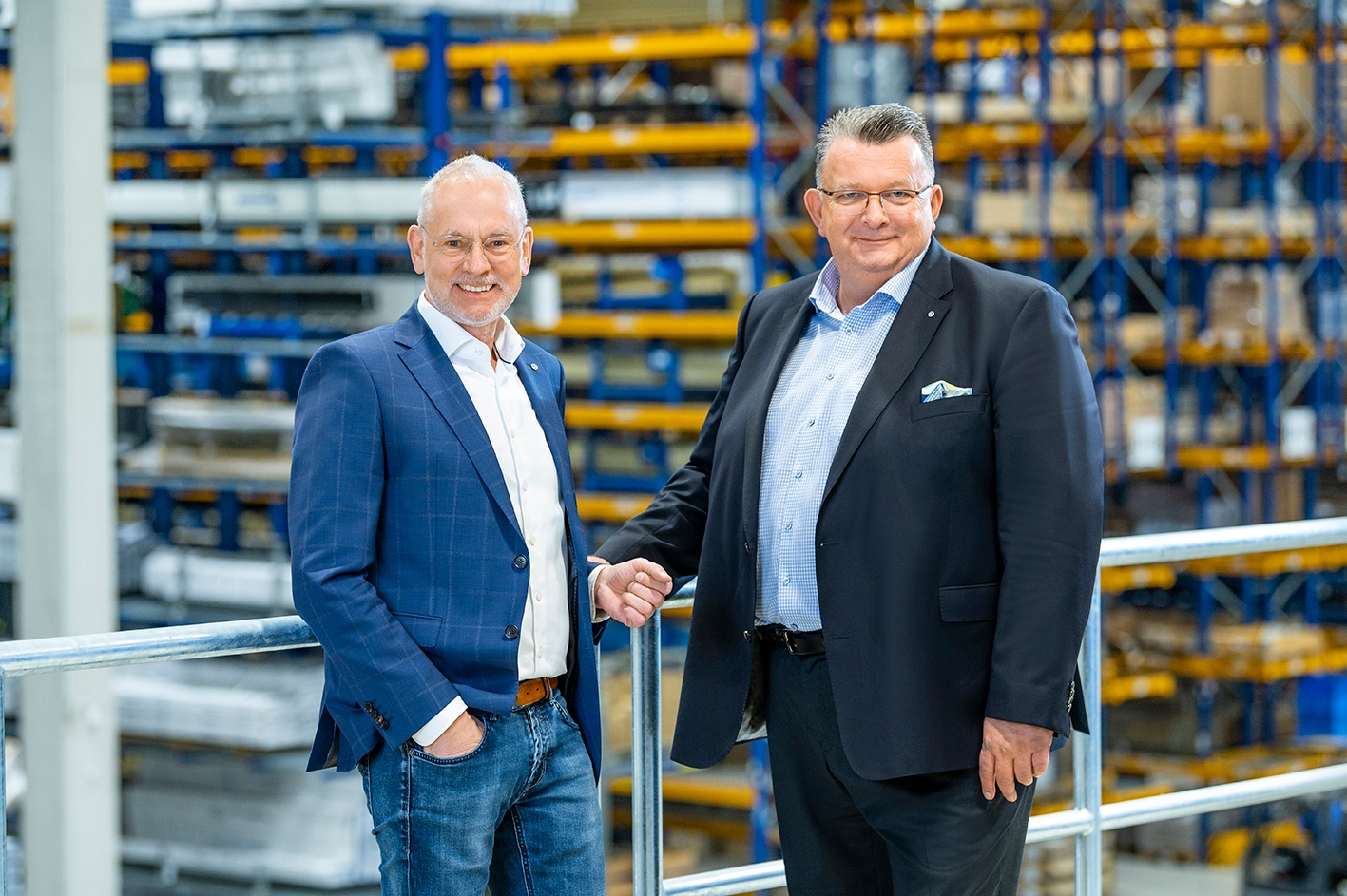 Freuen sich über die positive Resonanz: Ewald Gronewald (l.), Vertriebsleiter DACH Spare Parts/Krone Trusted und Ralf Faust (r.),  Geschäftsführer Service. 