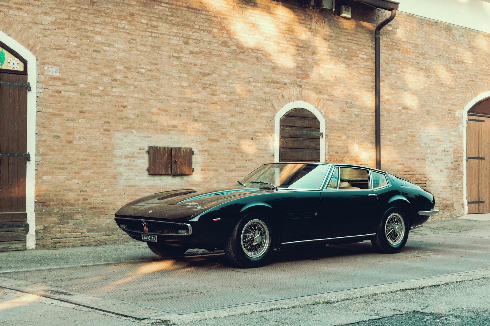 Ikone aus Modena: Beim Maserati Ghibli wirkten auch die Carrozzeria Ghia und Giorgetto Giugiaro mit. 