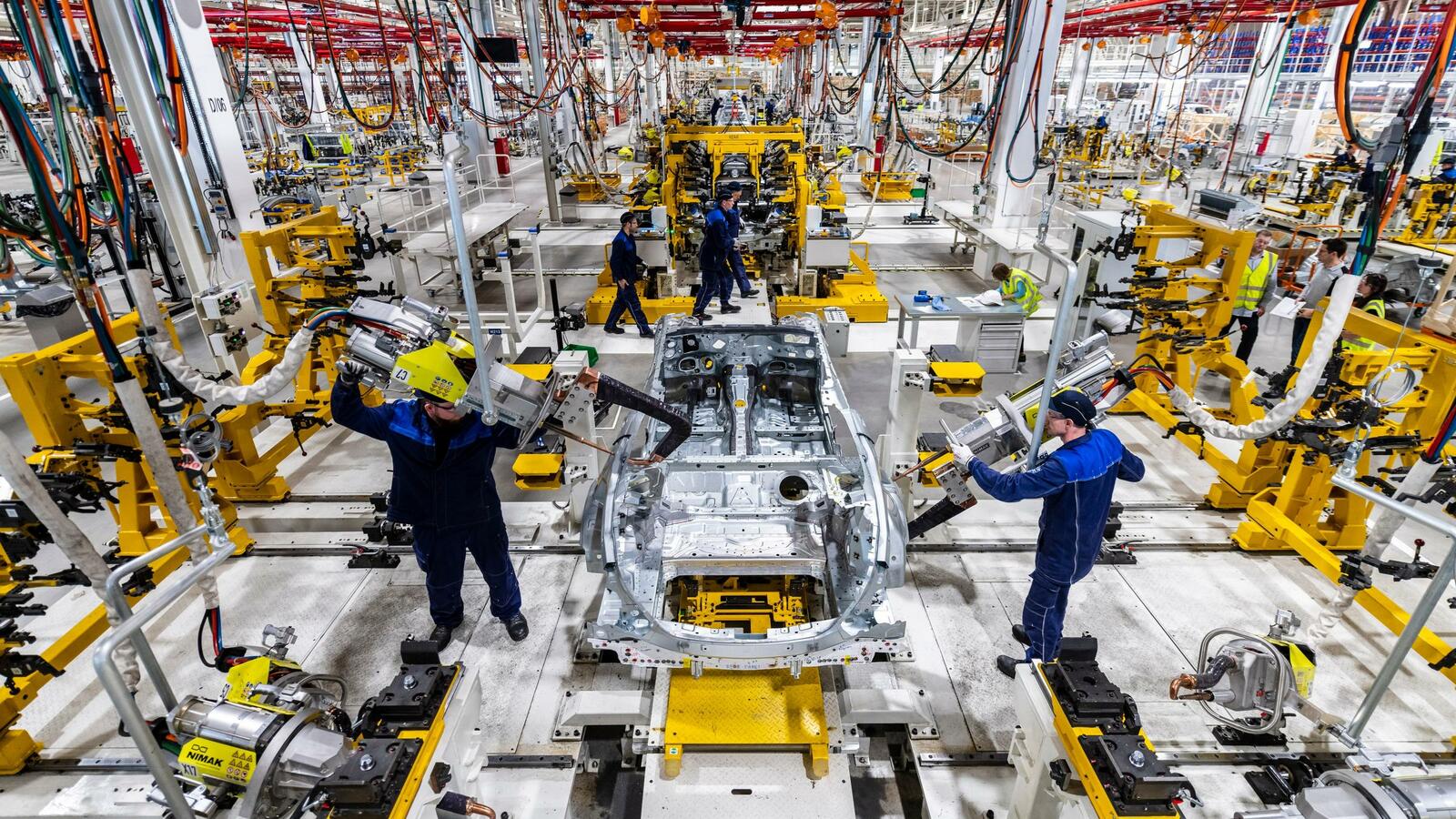 Mercedes-Benz startete im Jahr 2019 die Produktion im neuen Pkw-Werk Moscovia mit dem Anlauf der Mercedes-Benz E-Klasse Limousine für den lokalen Markt.