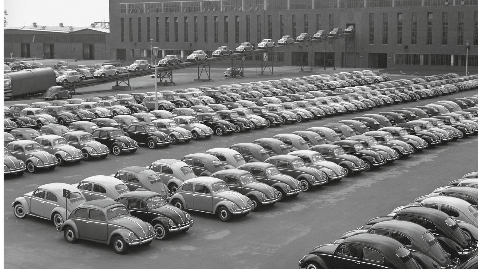 Von 1945 bis 2003 sind mehr als 21,5 Millionen VW Käfer vom Band gerollt – ausnahmslos mit Boxermotor. 