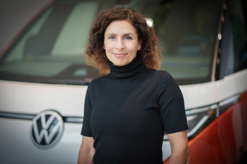 Nelly Kennedy wechselt im Februar als Marketingchefin zu VW. Bisher war die studierte PR-Spezialistin u.a. für Google, Condé Nast und Adidas tätig.