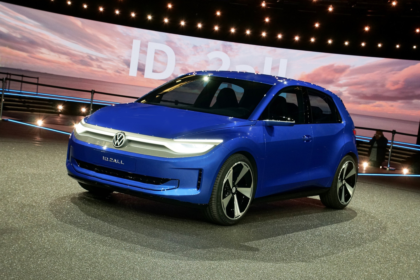 Mit einer angekündigten Reichweite von bis zu 450 Kilometern und einem Preis von weniger als 25.000 Euro könnte der VW ID 2 zum Erfolgsmodell werden. 