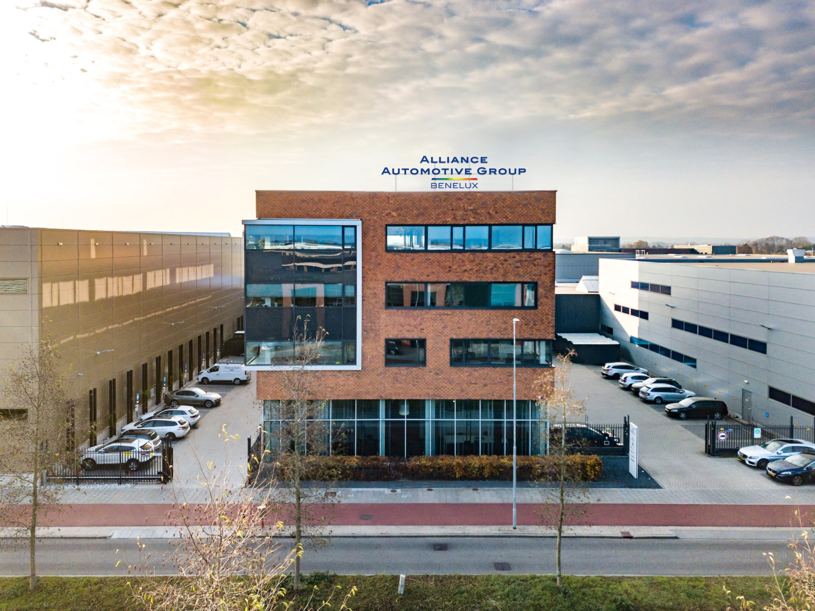 Die Unternehmenszentrale von AAG Benelux befindet sich in Ede. Insgesamt beschäftigt der regionale Teilehändler rund 2.500 Mitarbeiter. Ab März kommen 25 Beschäftigte von Roskamp Automaterialen dazu.
